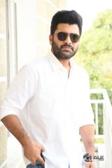 Sharwanand Interview About ShatamanamBhavati Movie
